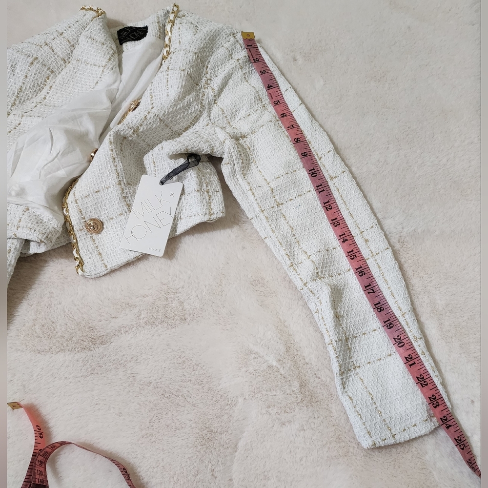 Chic White and Gold Plaid Jacket and Jumpsuit Set - Picture 4 of 16
